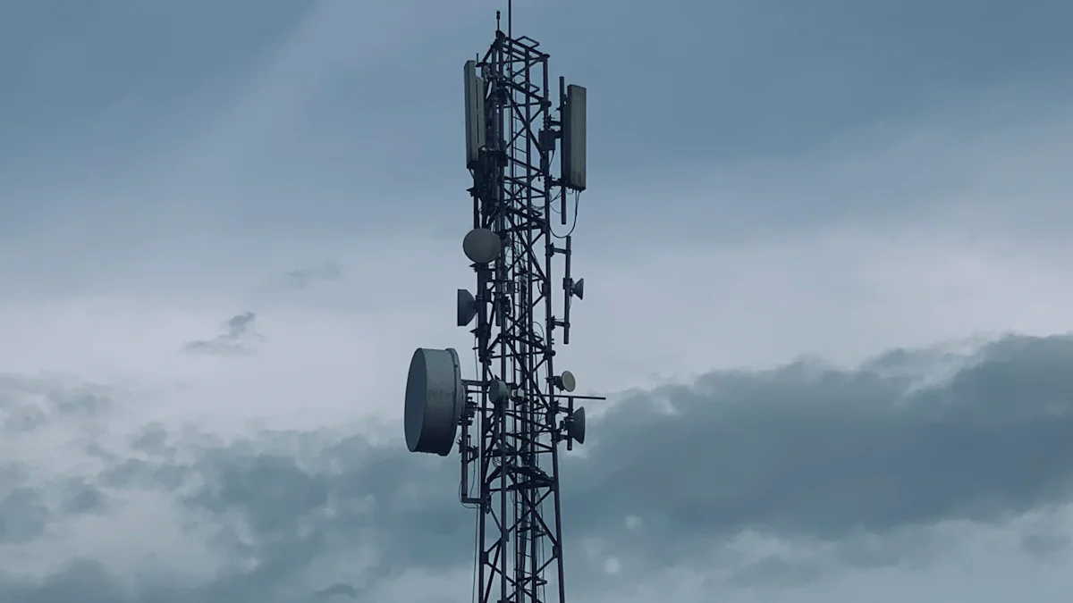 Key Applications of the MAX2871ETJ+T