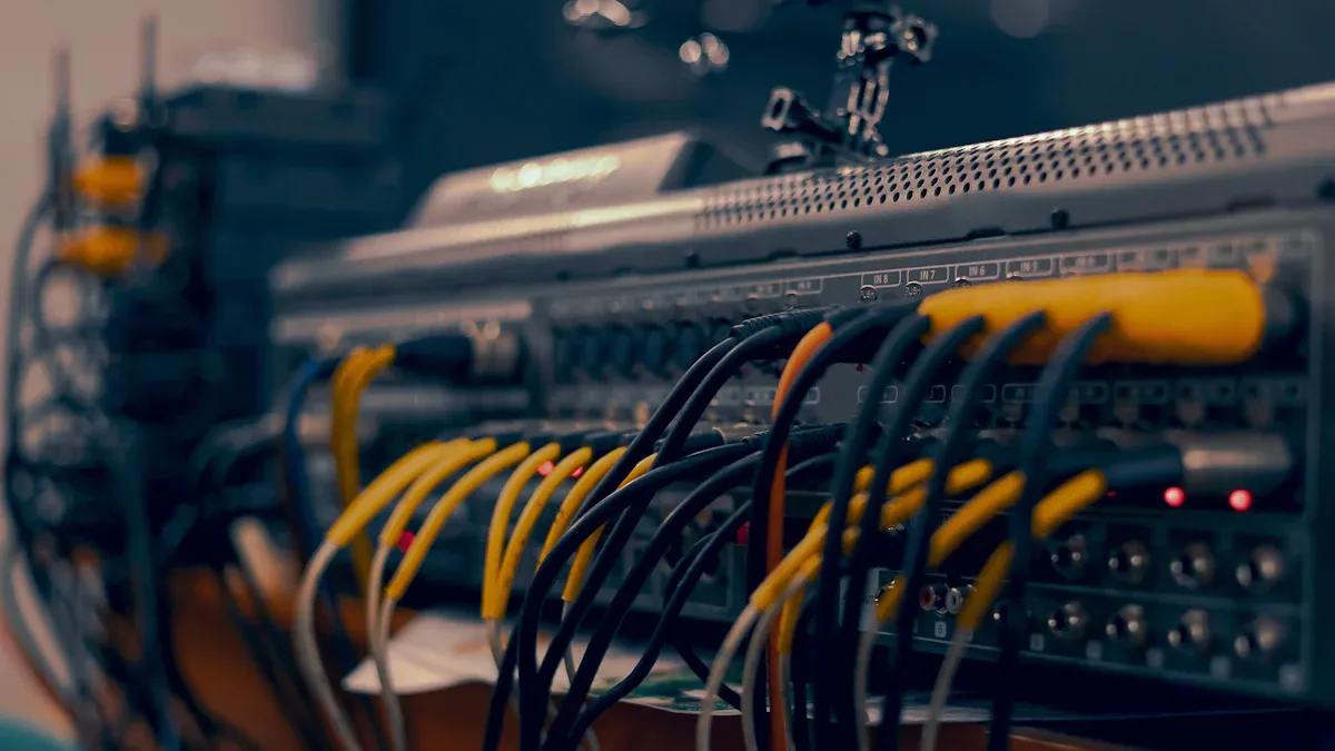 5 ways chip 5P49V5923B506NLGI enhances communication