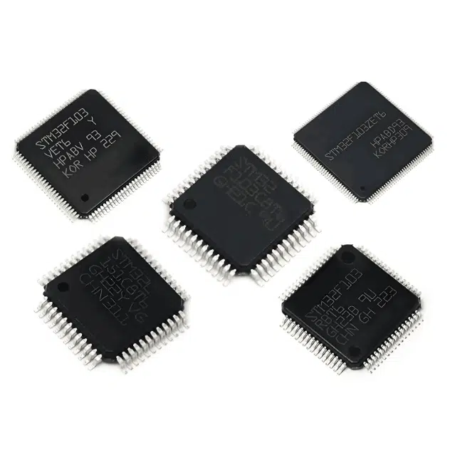 Phân tích vai trò của vi điều khiển STM32F103C8T6 trong điều khiển động cơ và robot tại Việt Nam