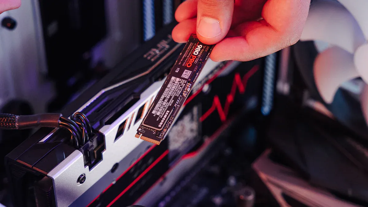 NAND Là “Gốc Rễ”, eMMC Là “Giải Pháp”: Bản Chất Khác Biệt Giữa Hai Công Nghệ Lưu Trữ