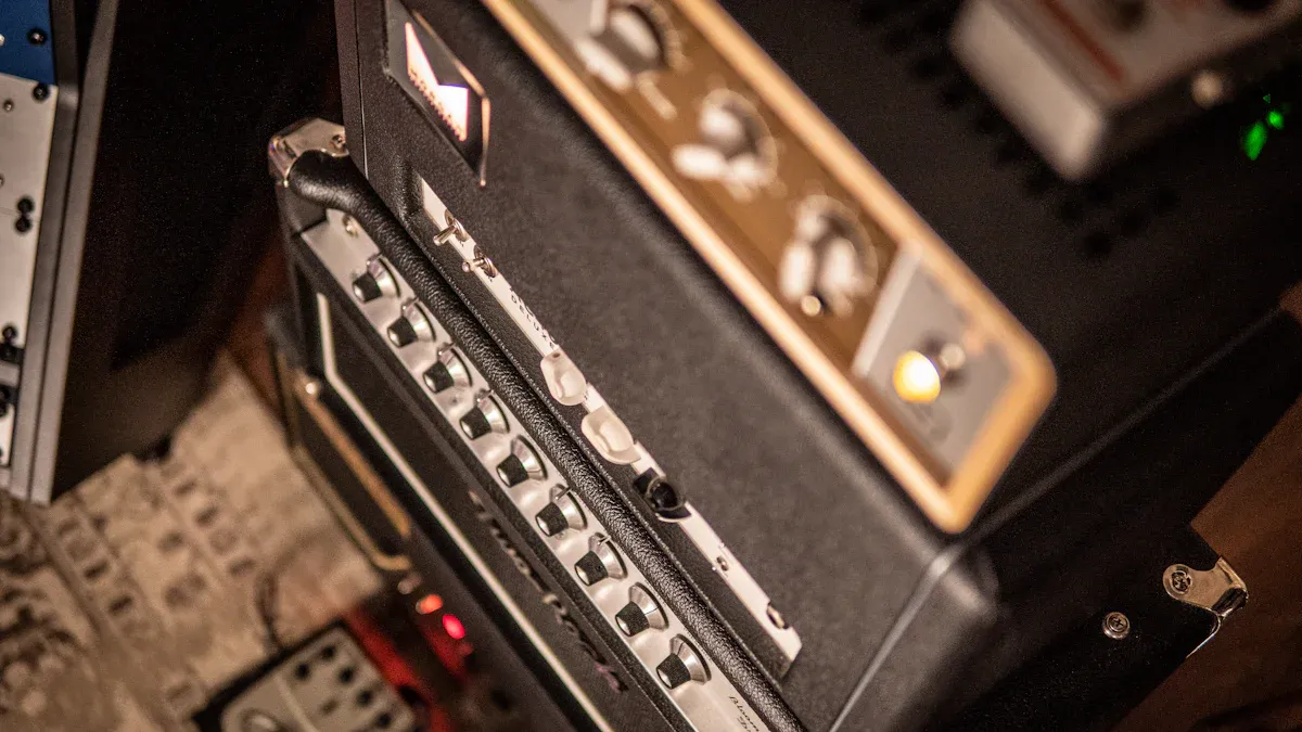 Khám phá cấu tạo và chức năng của IC khuếch đại LM741