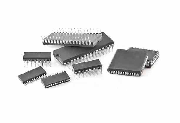 What is the LTC7820EUFD#TRPBF Power Management IC DC-DC Controller and How Does It Work