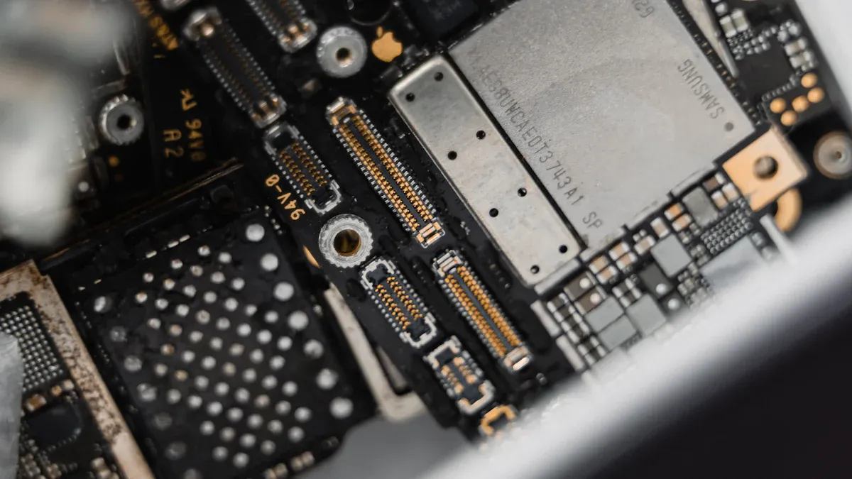 Real-World Applications of 三星 CL10X226MP91IN