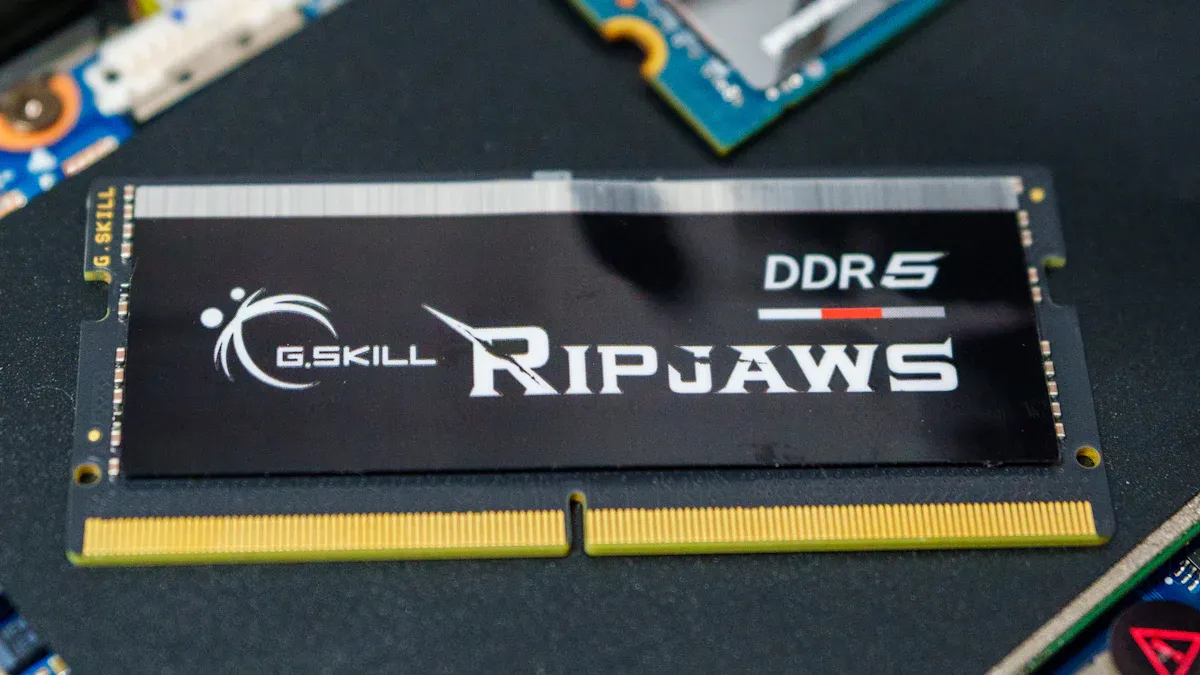 Công nghệ LPDDR4 và dung lượng 4GB