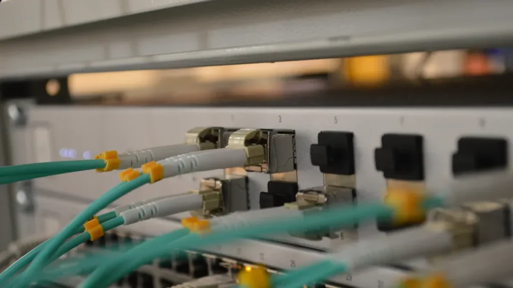How SN75176BP differential bus transceiver Simplifies RS422 and RS485 Setup