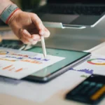 AI'
                style=